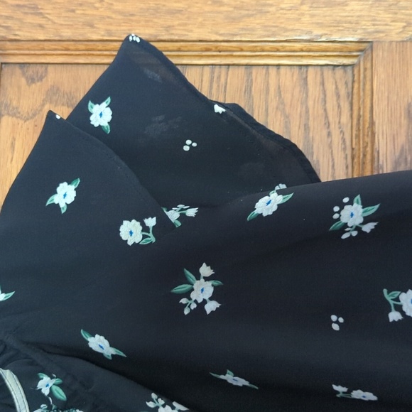 High-Neck Ruffle-Trim Georgette Top for Women Floral Print Size XS - Picture 3 of 8